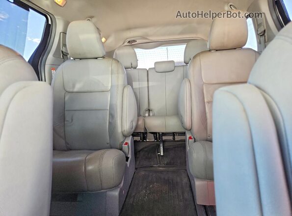 5TDDZ3DC2HS157020 2017 TOYOTA SIENNA White Հետևի նստատեղերի տեսք