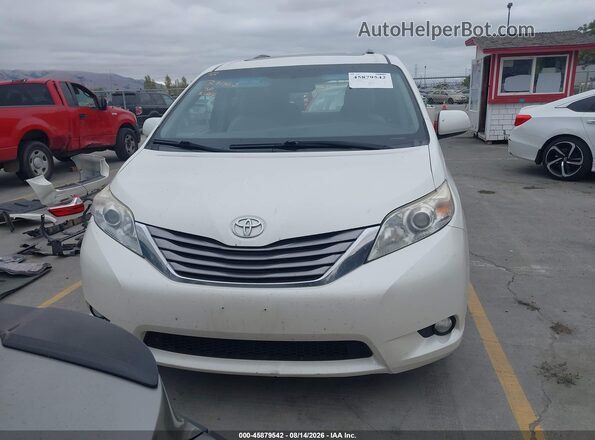 5TDDZ3DC2HS169961 2017 TOYOTA SIENNA White Вид задньої частини салону