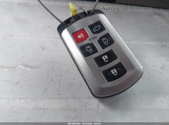 5TDDZ3DC2HS169961 2017 TOYOTA SIENNA White Вид панелі приладів