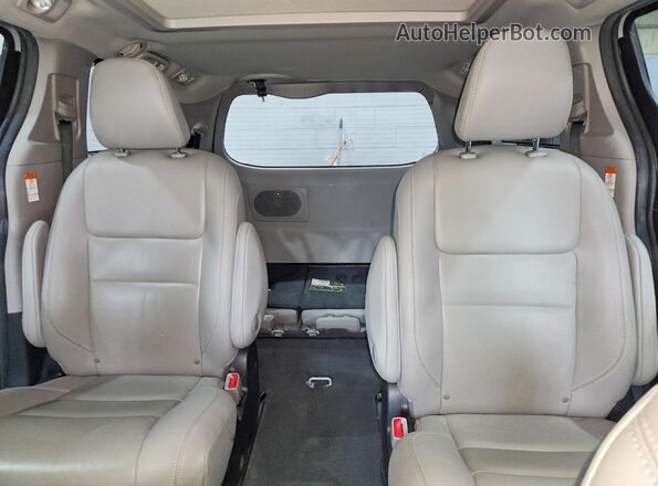 5TDDZ3DC3LS241453 2020 TOYOTA SIENNA Gray Հետևի նստատեղերի տեսք