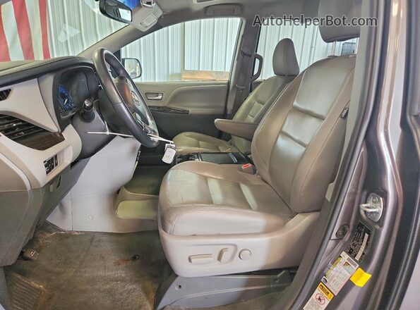 5TDDZ3DC4HS161019 2017 TOYOTA SIENNA Gray Вид салону спереду