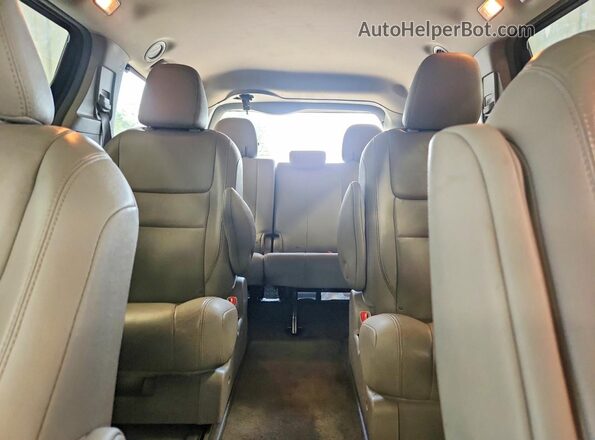 5TDDZ3DC4HS161019 2017 TOYOTA SIENNA Gray Вид задніх сидінь