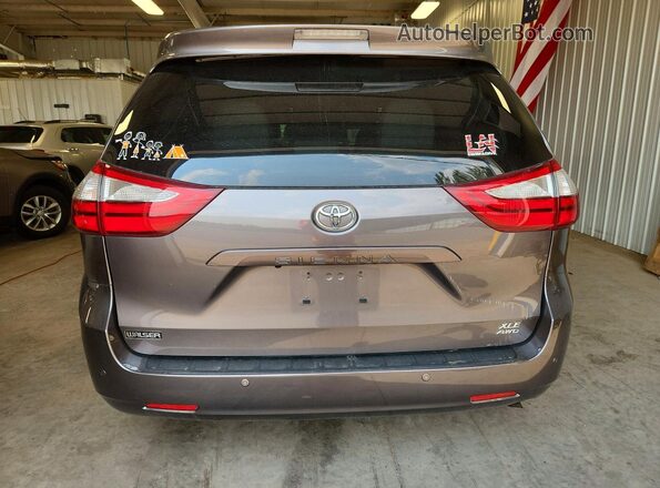 5TDDZ3DC4HS161019 2017 TOYOTA SIENNA Gray Вид ззаду