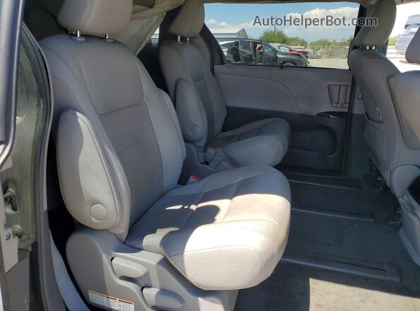 5TDDZ3DC4HS172019 2017 TOYOTA SIENNA Gray უკანა სავარძლების ხედი
