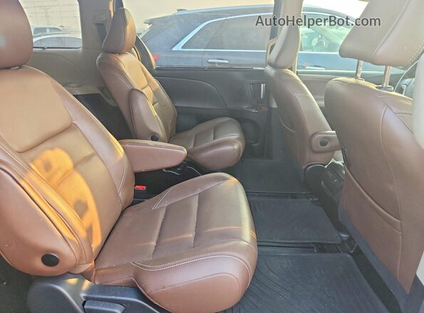 5TDDZ3DC5KS211577 2019 TOYOTA SIENNA Black Rear interior view