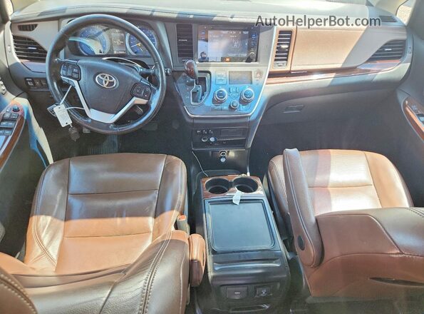 5TDDZ3DC9HS156334 2017 TOYOTA SIENNA White Вид панелі приладів