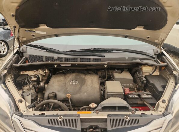 5TDDZ3DCXHS152874 2017 TOYOTA SIENNA Tan Widok wnętrza z tyłu