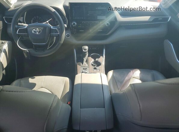 5TDDZRBH3MS068519 2021 TOYOTA HIGHLANDER Silver Առջևի վահանակի տեսք