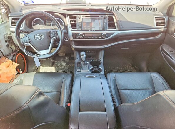 5TDDZRFH0HS412582 2017 TOYOTA HIGHLANDER White წინა პანელის ხედი
