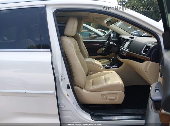 5TDDZRFH2HS454249 2017 TOYOTA HIGHLANDER White Front interior view