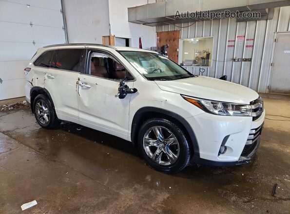 5TDDZRFH4HS422743 2017 TOYOTA HIGHLANDER White Front right