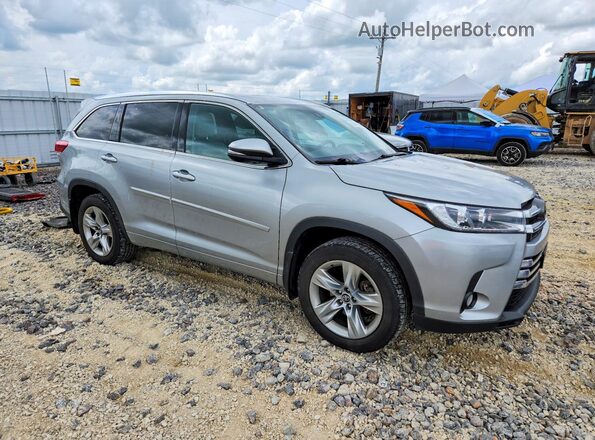 5TDDZRFH6HS422128 2017 TOYOTA HIGHLANDER Silver Delantero derecho