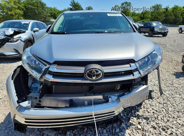 5TDDZRFH7JS826853 2018 TOYOTA HIGHLANDER Silver Вид спереду
