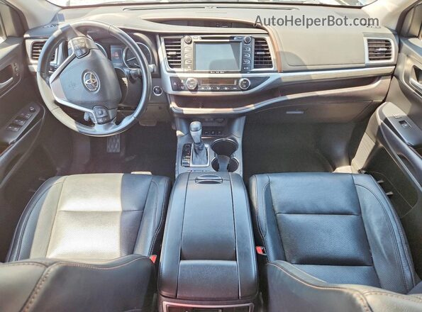 5TDDZRFH7JS826853 2018 TOYOTA HIGHLANDER Silver Вид панелі приладів