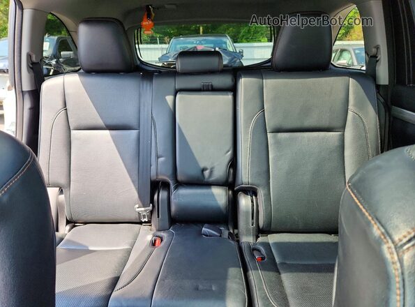 5TDDZRFH8JS854497 2018 TOYOTA HIGHLANDER White Вид задніх сидінь
