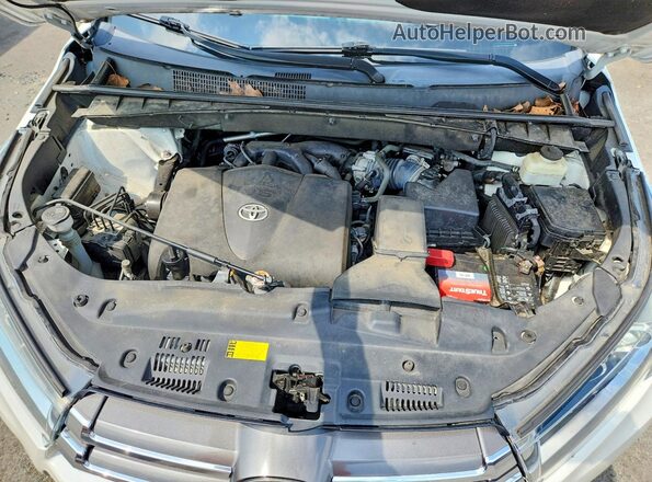 5TDDZRFH8JS854497 2018 TOYOTA HIGHLANDER White Вид підкапотного простору
