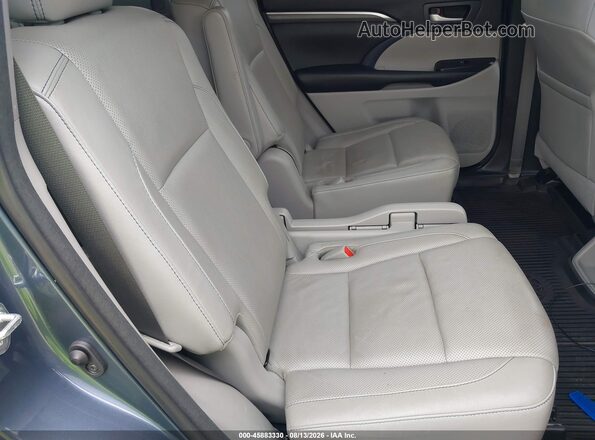 5TDDZRFH8JS889525 2018 TOYOTA HIGHLANDER Light Blue VIN კოდის სტიკერის ხედი