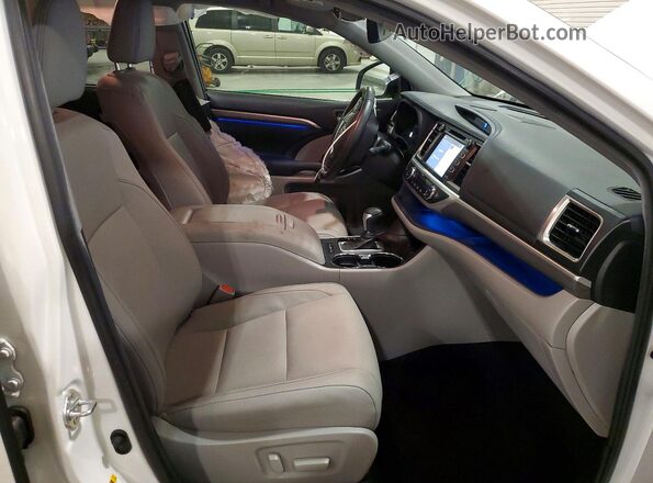5TDDZRFH8KS952396 2019 TOYOTA HIGHLANDER Белый Вид салона спереди