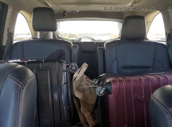 5TDDZRFH9HS456922 2017 TOYOTA HIGHLANDER Black Հետևի նստատեղերի տեսք