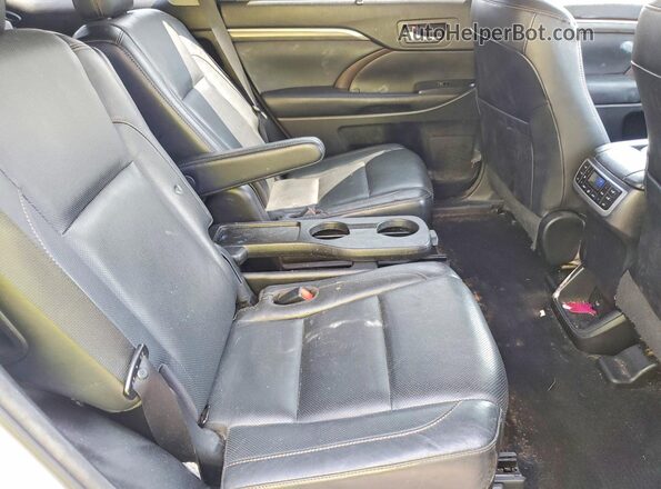 5TDDZRFHXHS467430 2017 TOYOTA HIGHLANDER White Սալոնի հետևի տեսք