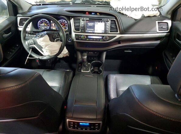 5TDDZRFHXKS997033 2019 TOYOTA HIGHLANDER Silver Вид панелі приладів