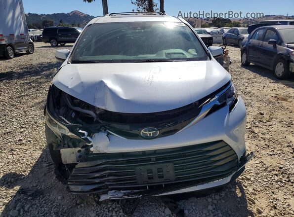 5TDERKEC7NS079133 2022 TOYOTA SIENNA Белый Вид спереди