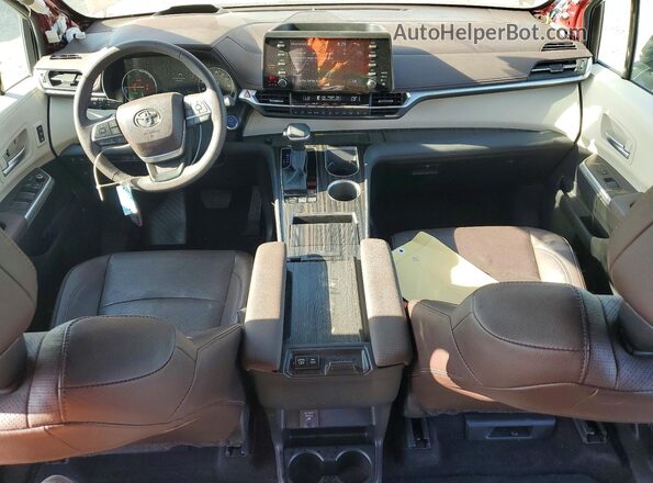 5TDESKFC0RS147068 2024 TOYOTA SIENNA Burgundy Առջևի վահանակի տեսք