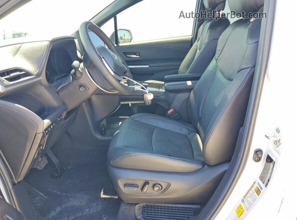 5TDESKFC4SS200487 2025 TOYOTA SIENNA White Вид салону спереду