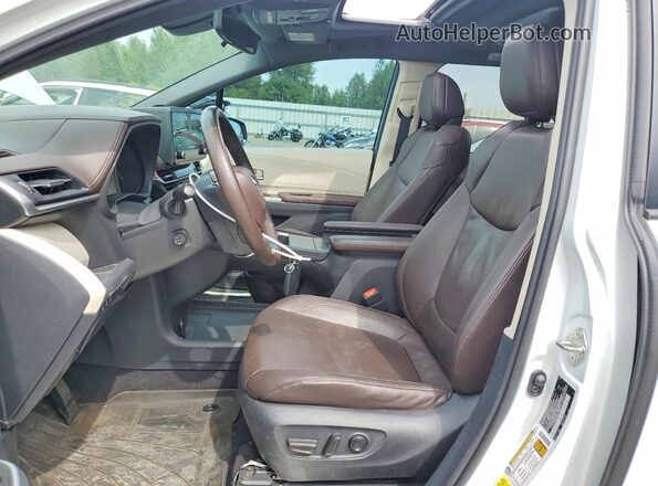 5TDESKFC6MS002643 2021 TOYOTA SIENNA White Вид салону спереду