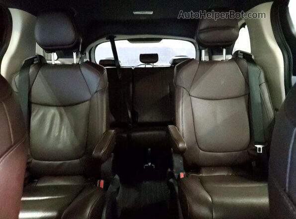 5TDESKFC8PS084590 2023 TOYOTA SIENNA Silver Rear seats view