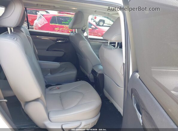 5TDFARAH7PS021838 2023 TOYOTA HIGHLANDER White Widok naklejki z numerem VIN