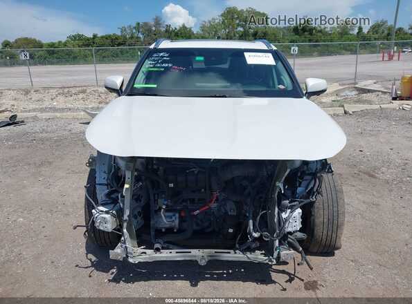 5TDFARAH7PS021838 2023 TOYOTA HIGHLANDER White Widok wnętrza z tyłu