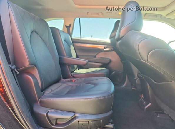 5TDFZRAH2LS025248 2020 TOYOTA HIGHLANDER Brown Widok wnętrza z tyłu