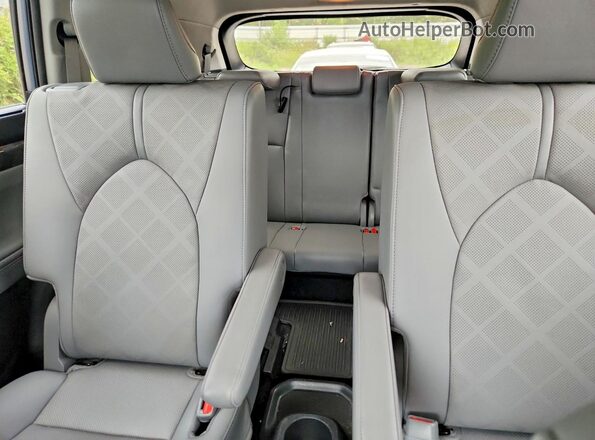 5TDFZRBH3NS163317 2022 TOYOTA HIGHLANDER Silver Հետևի նստատեղերի տեսք
