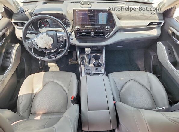 5TDFZRBH7MS068158 2021 TOYOTA HIGHLANDER Gray წინა პანელის ხედი