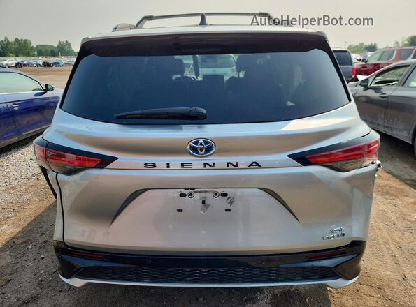 5TDGRKEC7MS051923 2021 TOYOTA SIENNA Silver Rear view