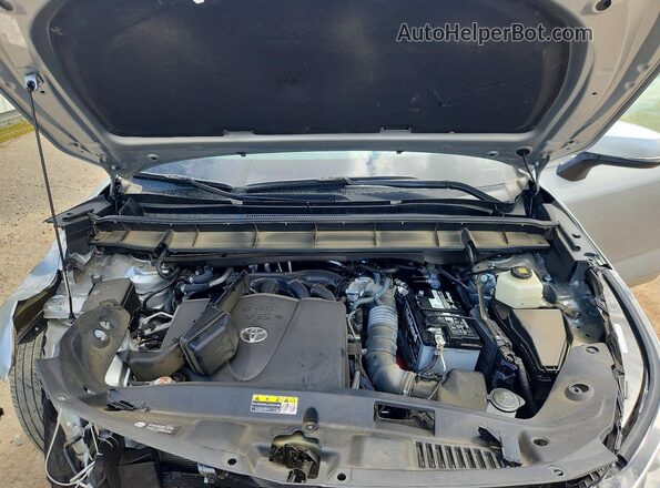 5TDGZRAH1MS055167 2021 TOYOTA HIGHLANDER Silver Widok komory silnika