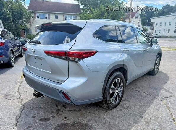 5TDGZRAH2LS502152 2020 TOYOTA HIGHLANDER Silver Задня права чверть