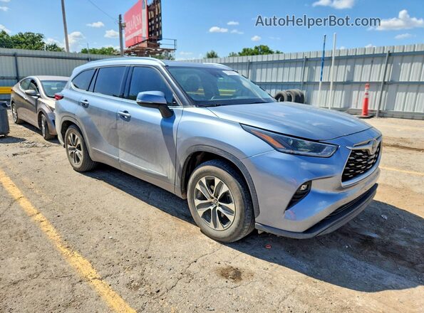 5TDGZRAH2MS061382 2021 TOYOTA HIGHLANDER Silver Front right