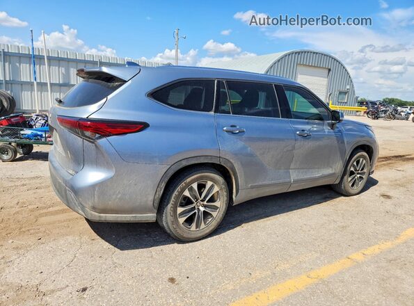5TDGZRAH2MS061382 2021 TOYOTA HIGHLANDER Silver Rear right