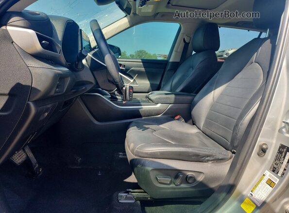 5TDGZRAH3LS508445 2020 TOYOTA HIGHLANDER Silver Widok wnętrza z przodu