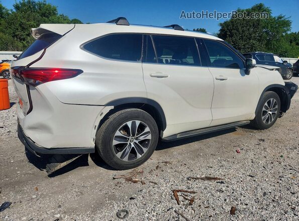 5TDGZRAH7MS064892 2021 TOYOTA HIGHLANDER White Задня права чверть