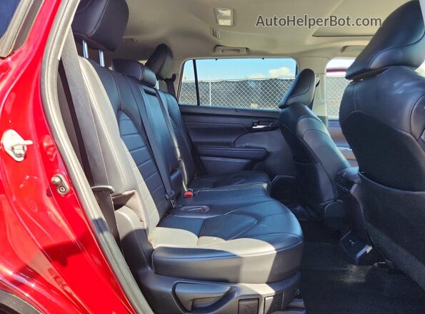 5TDGZRAH7MS080185 2021 TOYOTA HIGHLANDER Red Vista interior trasera