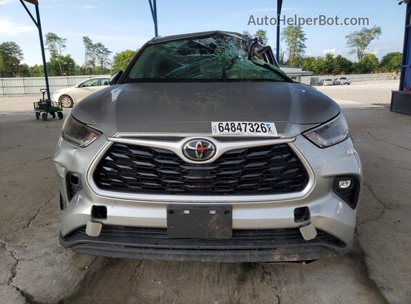 5TDGZRAH9MS050377 2021 TOYOTA HIGHLANDER Серебряный Вид спереди