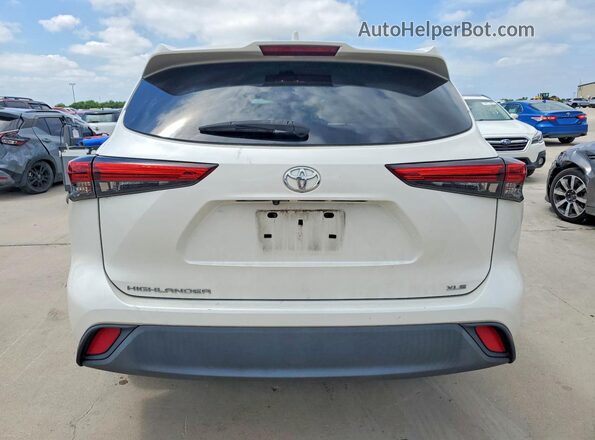 5TDGZRAH9MS067003 2021 TOYOTA HIGHLANDER White Հետևի տեսք