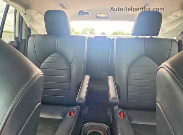 5TDGZRBH0LS022545 2020 TOYOTA HIGHLANDER White Widok tylnych siedzeń