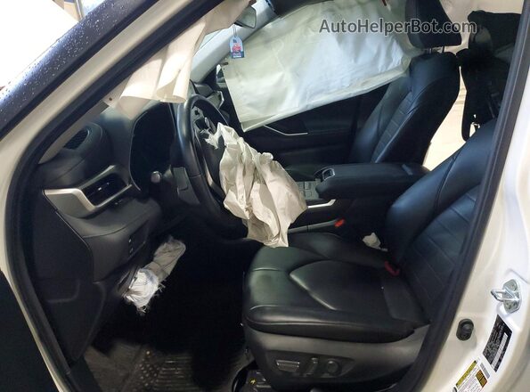 5TDGZRBH2MS094042 2021 TOYOTA HIGHLANDER White Front interior view