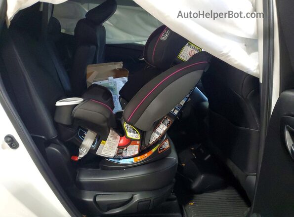 5TDGZRBH2MS094042 2021 TOYOTA HIGHLANDER White Rear interior view