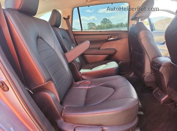 5TDGZRBH2NS179030 2022 TOYOTA HIGHLANDER Blue Вид задньої частини салону