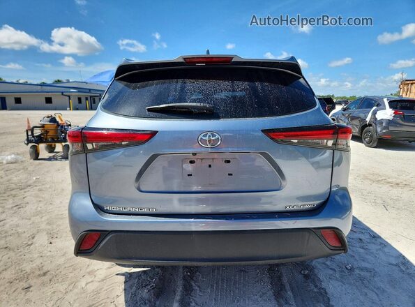 5TDGZRBH2NS179030 2022 TOYOTA HIGHLANDER Blue Вид ззаду